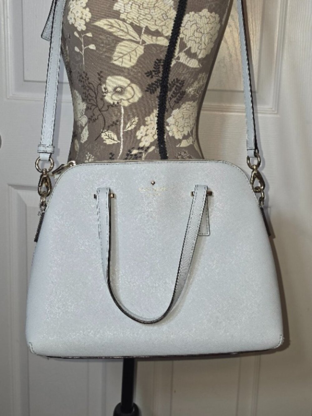 Structured Light Blue Handbag - Picture 3 of 14